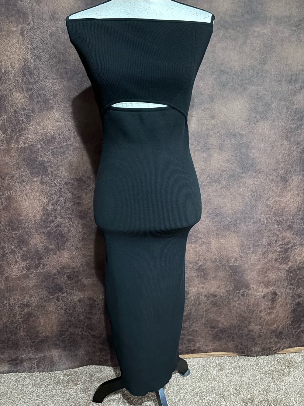 Pretty Garden black knit dress